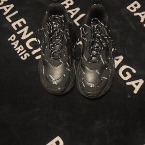 Balenciaga triple x model, all over logo